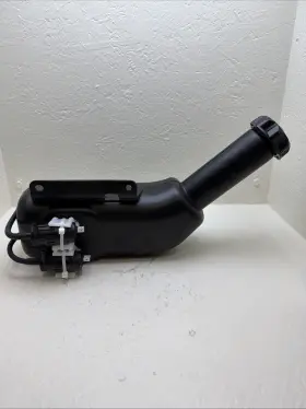 Case 87675209 New Oem Windshield Washer Reservoir / Motors Cnh Rb5a