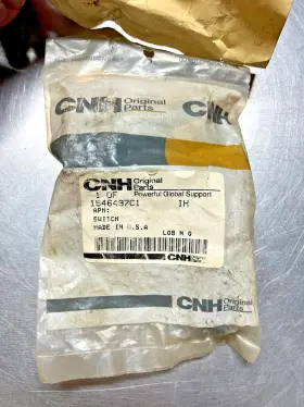 Case Ih 1546497c1 Oem Cnh Switch