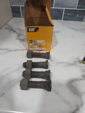 1j-6762 Cat 1j6762 Genuine Plow Bolt Caterpillar Lot Of 4 With Nuts