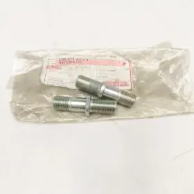 9343300300 Caterpillar Oem 19mm-1.5 Wheel Stud Lot Of 2