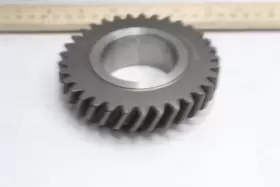 5172050 Cnh Driven Shaft Gear #2