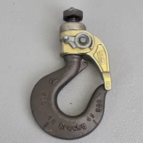 Crosby 533167 308 Bullard Self-locking Swivel Hook Pe Heavy Equipment Lifting
