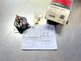 E9tz-11450-b Ford Sw-1951-c Genuine Motorcraft Oem Relay