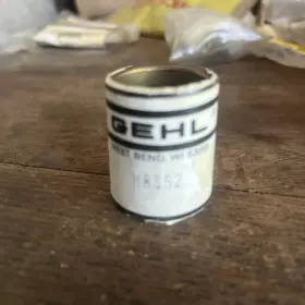 Gehl H8352 Nos Oem Bushing For 309 312 315 Manure Spreaders