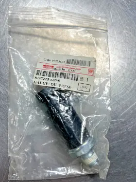 8-97225635-0 General Motors Genuine Isuzu Oem Gm Oil Pressure Sensor Gauge 97225635 8-97225635-0 General Motors Genuine Isuzu Oem Gm Oil Pressure Sensor Gauge 97225635