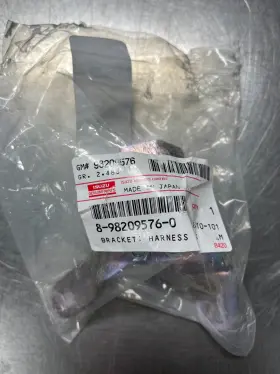 8-98209576-0 General Motors Genuine Isuzu Oem Gm Harness Bracket 98209576