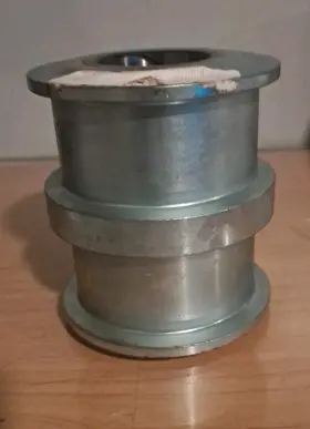 1001101845 Jlg Sheave Chain Wheel With Bushing Length 4.4 Inch Width 4.5 Height 5