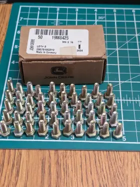 John Deere 19m8425 Lot Of 50 Genuine Capscrew Replaces 208006160 9020506160