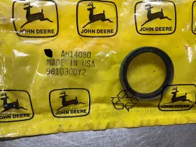 Ah14080 John Deere Genuine Oem Seal Ah14080 John Deere Genuine Oem Seal