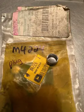 M4224 John Deere Genuine Oem Plug