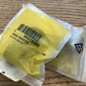 Mg15095 John Deere 2-john Bushing - Genuine Oem Parts. Lot Of 2