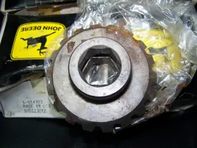 N14393 John Deere 5 New Oem Bevel Gear #n14393 18 Teeth Row Crop Heads #3