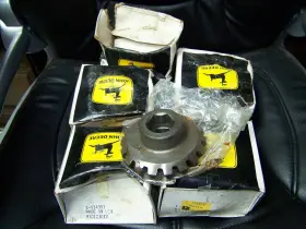 N14393 John Deere 5 New Oem Bevel Gear #n14393 18 Teeth Row Crop Heads