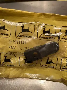 Pt11147 John Deere Genuine Oem Connector