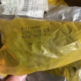 T158495 John Deere Nos Oem Dust Valve
