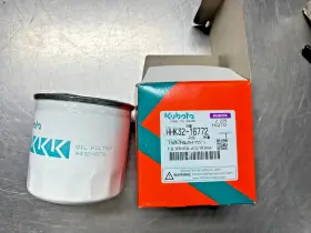 Hhk32-16772 Kubota Genuine Oem Oil Filter Hhk3216772