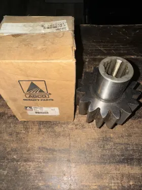 1a2122 Massey Ferguson Brand New Agco Gear Massey-ferguson 15 Teeth External 6 Internal