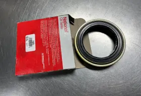 710079 National Genuine Isuzu Wheel Oil Seal