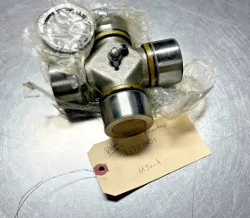 Voe11701801 Volvo 11701801 U-joint