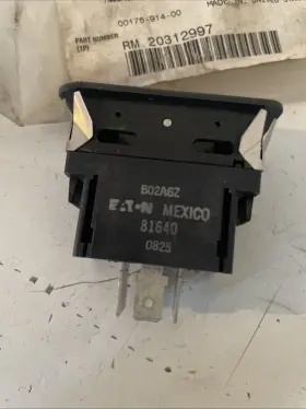 Rm20312997 Volvo Genuine Heavy Equipment Switch New Oem 20312997 #3